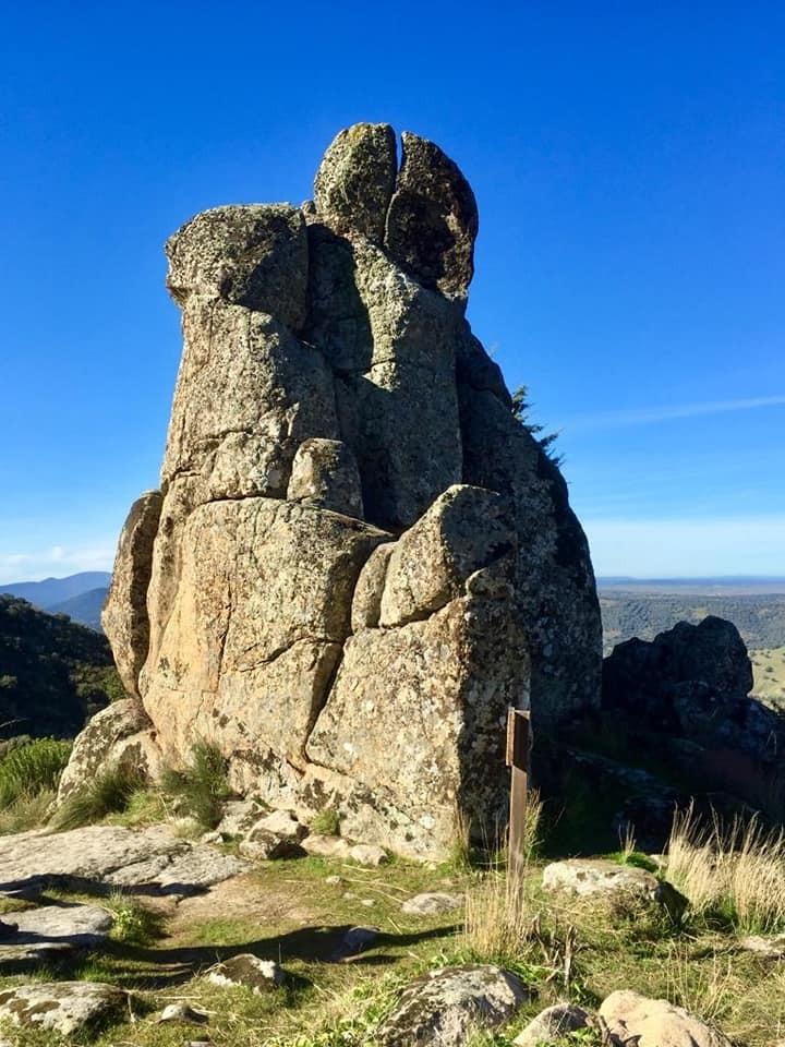Imagen Sierra de Santa Cruz - Monumento Arqueológico Nacional, Tesoro Artístico de España
